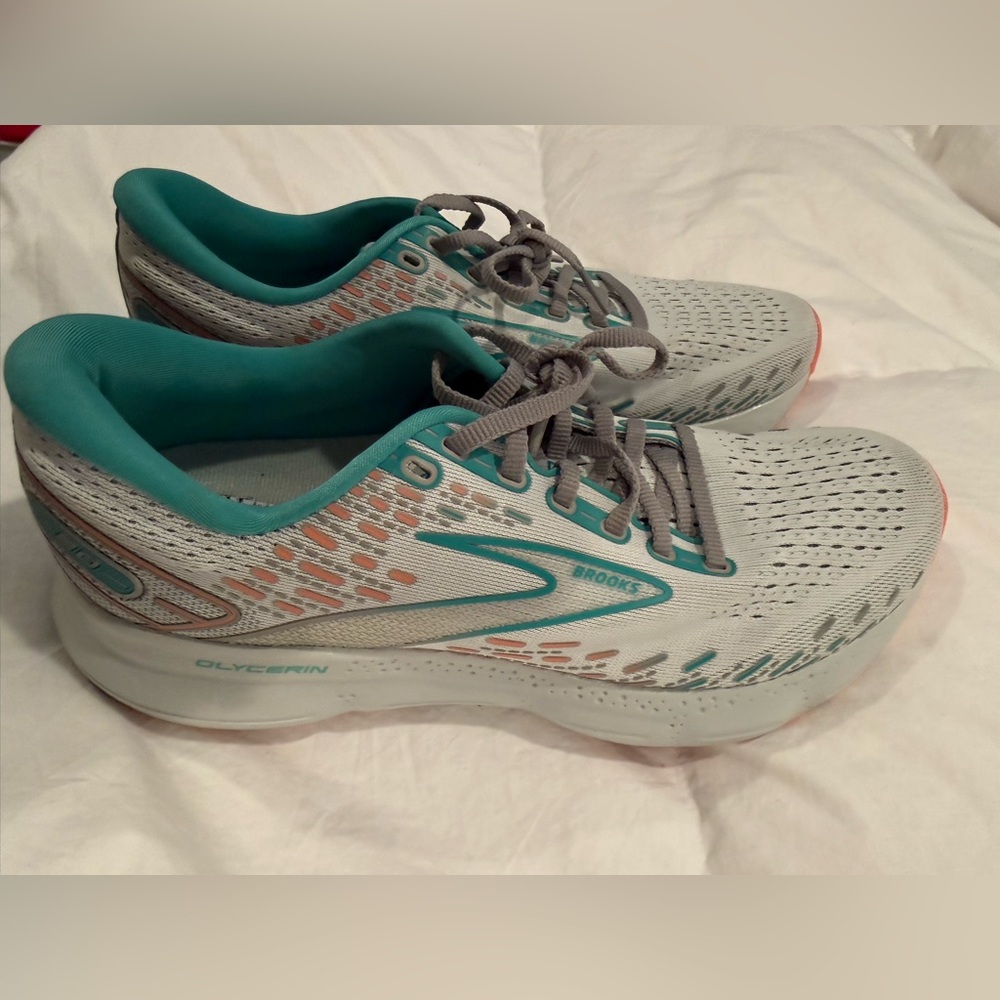 BROOKS Women's Athletic Shoes - Gray and Teal